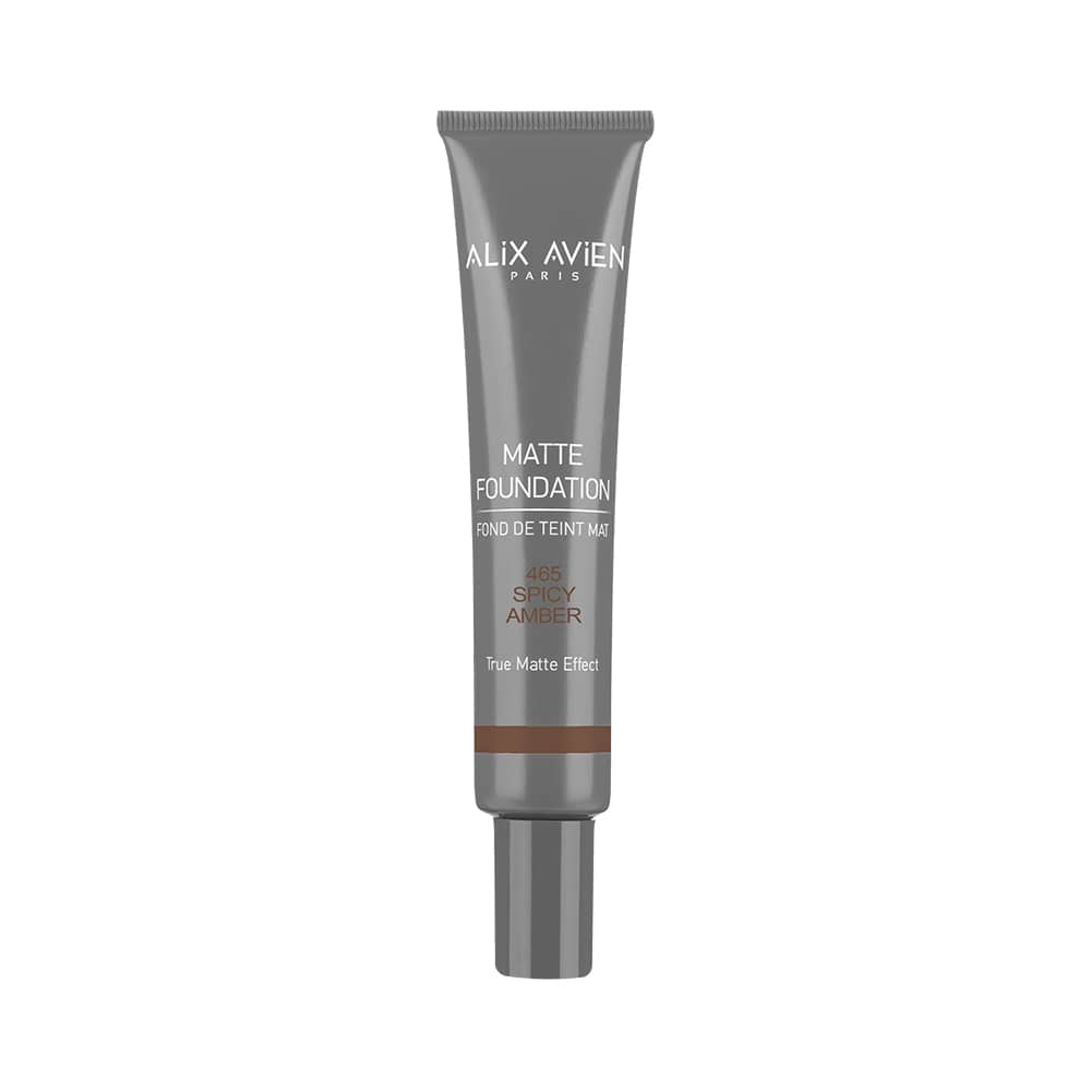 Matte-Foundation 465 02-min